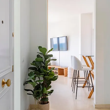 Sea View - 800 M From The Apartment Estepona