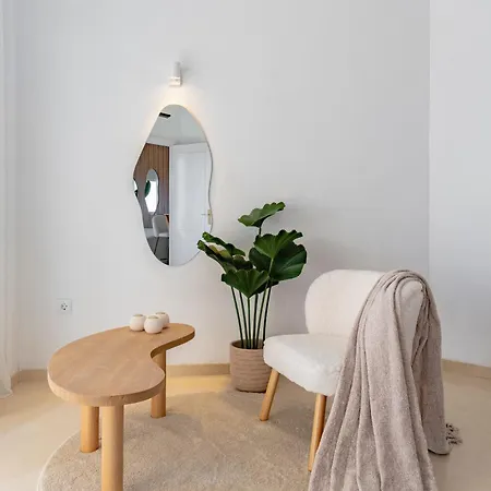 Sea View - 800 M From The Apartment *